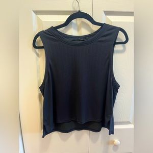 Lululemon train to be tank cropped length tank